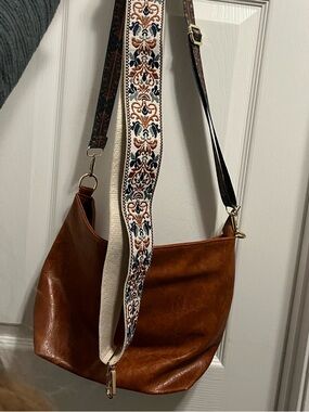 Women’s Brown Leather Crossbody Hobo Bag with Changeable Straps